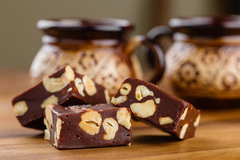 sliced fudge with cashews