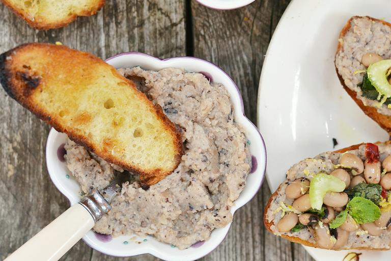 mashed beans and oven-toasted bread